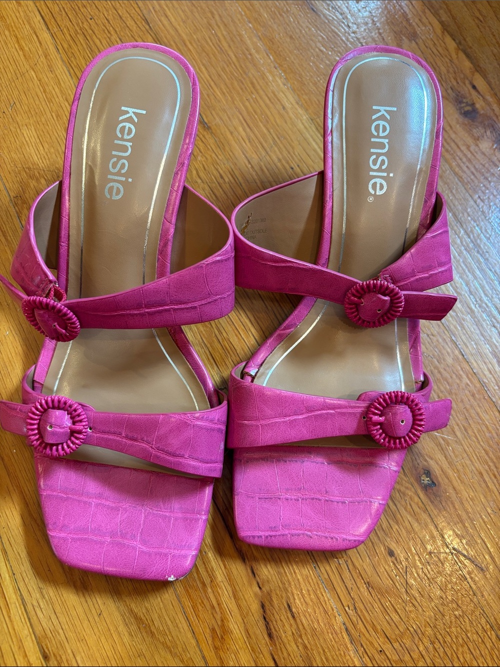 kensie Hot Pink Croc-Embossed Square-Toe Slide Kitten Heel Sandals Size 6